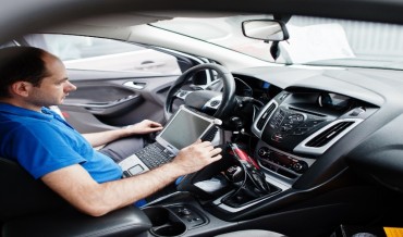 Car Air Conditioning Service: Tips to Keep Your AC Running Efficiently